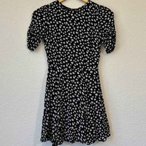 Brand New Reformation Gracie Short Sleeve Floral Crepe Mini Dress - Picture 4 of 15